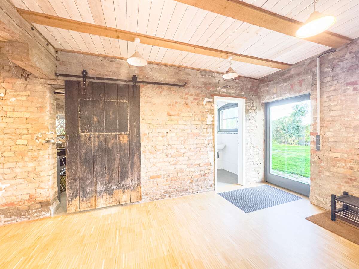 Immobilie in Groß Mohrdorf - Stilvoll & hochwertig saniertes Landhaus mit Wasserblick nähe Stralsund // 2WE // 317m² // PV-Anlage - Bild 18