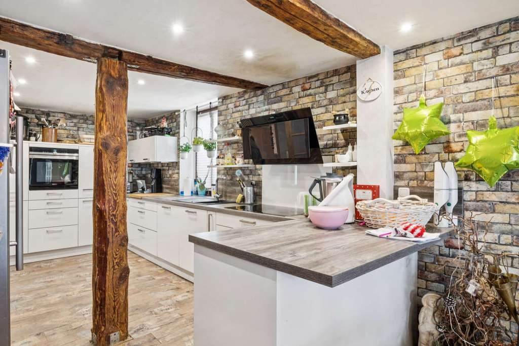 Immobilie in Tessin - Fachwerkhaus mit viel Platz und Gestaltungsspielraum – Wohnen für Individualisten in Tessin - Bild 3