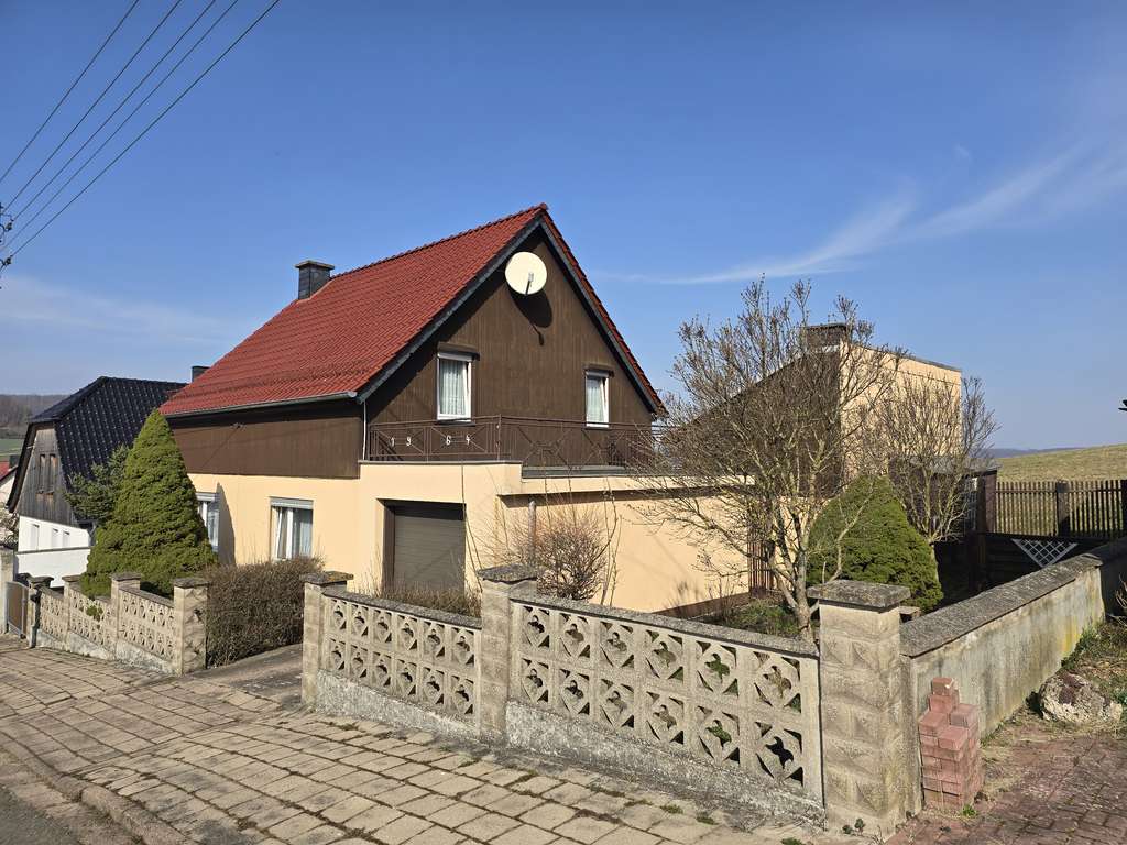 Immobilie in Sondershausen - Einfamilienhaus mit Garage in Sondershausen - Bild 1