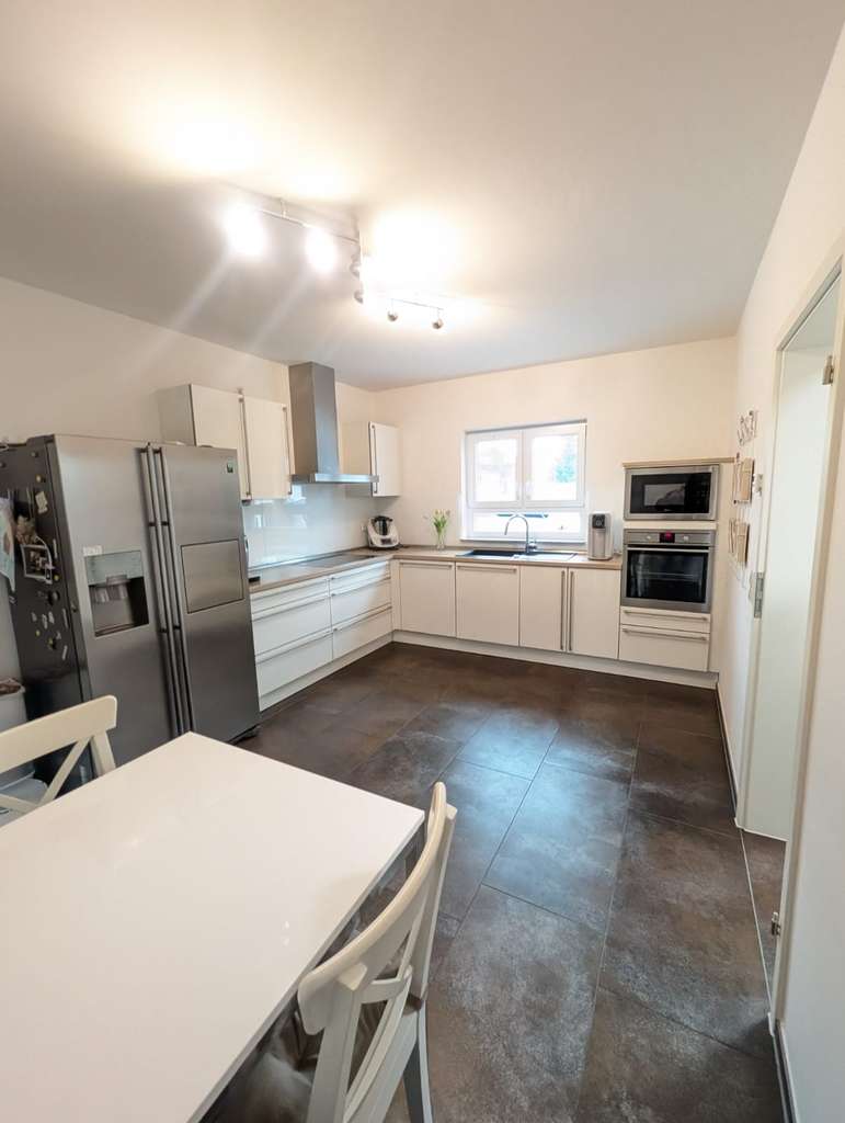 Immobilie in Kottweiler-Schwanden - Moderne DHH mit Loft-Charakter, traumhafter Terrasse und idyllischem Garten in Kottweiler - Bild 3