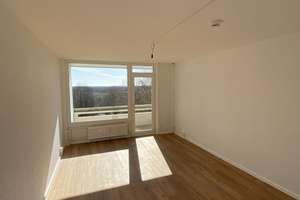 Sanierte 2 Zimmer Wohnung im Herzen von Mettenhof. – Bornholmer Weg 9, 24109 Mettenhof, Kiel – Vorschaubild 1