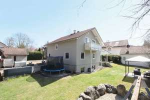 Richtig zuhause: Gepflegtes Einfamilienhaus mit Garten, einer Garage und 3 Freistellplätzen! – Die vollständige Adresse der Immobilie erhältst du vom Anbieter., 82237 Wörthsee – Vorschaubild 1
