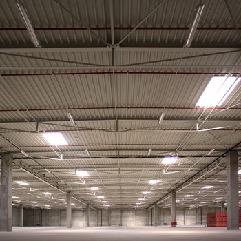 Gewerbeareal mit ca. 30.400 m² Hallenfläche zu vermieten