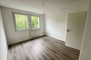 Hochwertiger Wohnkomfort auf 3 Räumen | Balkon + EBK auf Wunsch – Eckersbacher Höhe 40, 8066 Eckersbacher Höhe (E1-E4), Zwickau – Vorschaubild 3