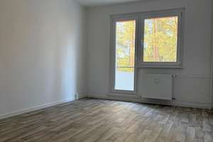 Erstbezug nach Sanierung - moderne 4-Zimmer-Wohnung mit Balkon und Blick ins Grüne – 15926 Heideblick – Vorschaubild 3