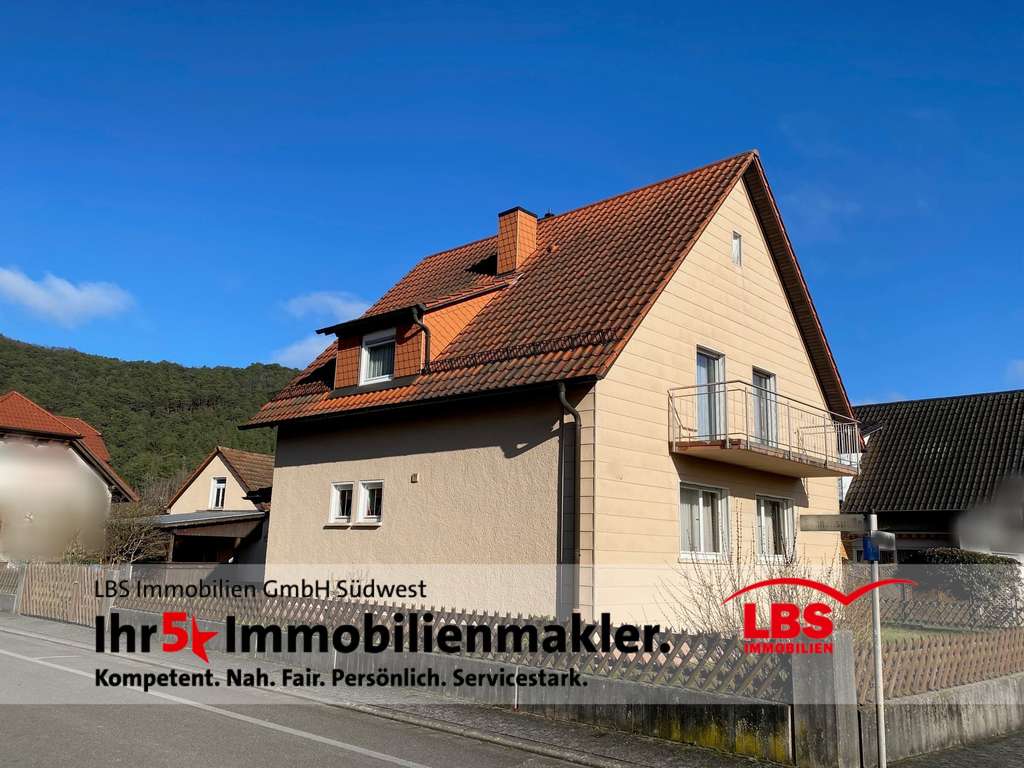 Immobilie in Schindhard - Solides Einfamilienhaus mit Potential und Nebengebäuden in ruhiger, sonniger Lage von Schindhard - Bild 0
