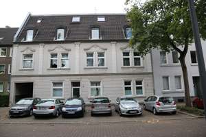 !! VIEL PLATZ FÜR DIE FAMILIE !! 4,5 R. DG, WOHNUNG, ca.98 m2 WFL, IN DER GELSENKIRCHENER - CITY !!