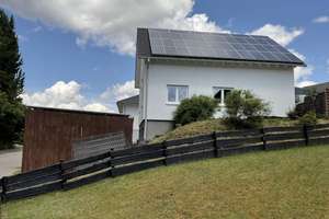 Attraktives Wohnhaus mit Einliegerwohnung – Die vollständige Adresse der Immobilie erhältst du vom Anbieter., 72178 Waldachtal – Vorschaubild 4