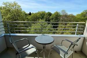 Schönes Apartment mit sonniger Loggia und Waldblick - frei / ohne Provision – Die vollständige Adresse der Immobilie erhältst du vom Anbieter., 81475 Fürstenried-West, München – Vorschaubild 2
