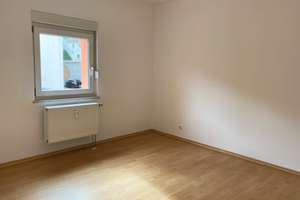 Zentral und trotzdem im Grünen! - Charmante Maisonettewohnung am Regenufer in Regensburg – 93057 Sallern-Gallingkofen, Regensburg – Vorschaubild 12