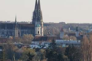 Bungalow mit ELW und atemberaubender  Sicht auf Regensburg und den Dom - Erfüllung Ihres Traumes! – Die vollständige Adresse der Immobilie erhältst du vom Anbieter., 93057 Sallern-Gallingkofen, Regensburg – Vorschaubild 2