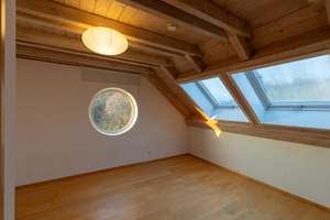 Extravagantes Einfamilienhaus mit großem Garten, Sauna und Doppelgarage in Essenbach – Die vollständige Adresse der Immobilie erhältst du vom Anbieter., 84051 Essenbach – Vorschaubild 14