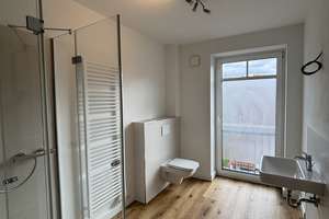 Hochwertige 4,5-Zimmer-Maisonettewohnung mit moderner Ausstattung in Hamburg-Eidelstedt – Pinneberger Chaussee 33a, 22523 Eidelstedt, Hamburg – Vorschaubild 9