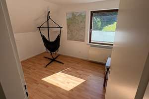 Charmantes Zweifamilienhaus mit großem Grundstück in Bad Salzdetfurth – Die vollständige Adresse der Immobilie erhältst du vom Anbieter., 31162 Bad Salzdetfurth – Vorschaubild 5