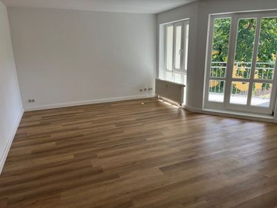 helle 2-Zimmer-Wohnung in Seenähe