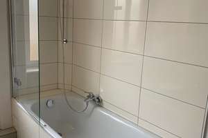 Wiesbaden Taunusstraße: 4 Zimmer, EBK, großer Balkon, Aufzug & PKW-Stellplatz – Die vollständige Adresse der Immobilie erhältst du vom Anbieter., 65183 Mitte, Wiesbaden – Vorschaubild 3
