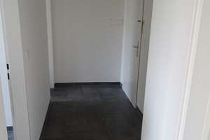 Zentrale 2-Zimmer-Wohnung Laimer Platz, ruhig, Balkon, Durchgangszimmer,  Garage – Fürstenrieder Str. 74, 80686 St. Ulrich, München – Vorschaubild 5