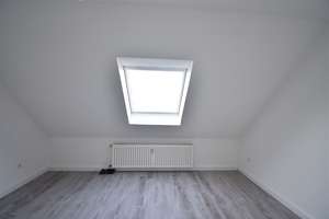Zentral Wohnen! Renovierte 2-Zimmer-Wohnung in DU-Beeck