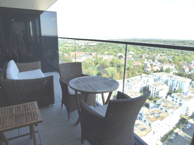 24 Etage im Henninger Turm.. V-E-R-M-I-E-T-E-T image