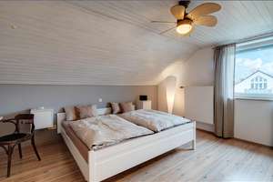 Möbliert: Schöne Dachgeschosswohnung in Lerchenau – Die vollständige Adresse der Immobilie erhältst du vom Anbieter., 80935 Lerchenau-Ost, München – Vorschaubild 4