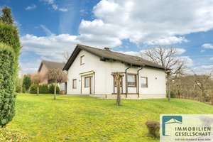 Kompaktes Einfamilienhaus in ruhiger Wohnlage von Flammersfeld! – Die vollständige Adresse der Immobilie erhältst du vom Anbieter., 57632 Flammersfeld – Vorschaubild 1