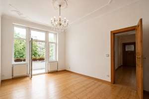 Etagenwohnung in Berlin zu verkaufen.
