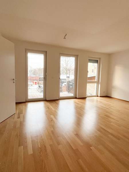 Wohnbereich, Zugang Balkon.jpg