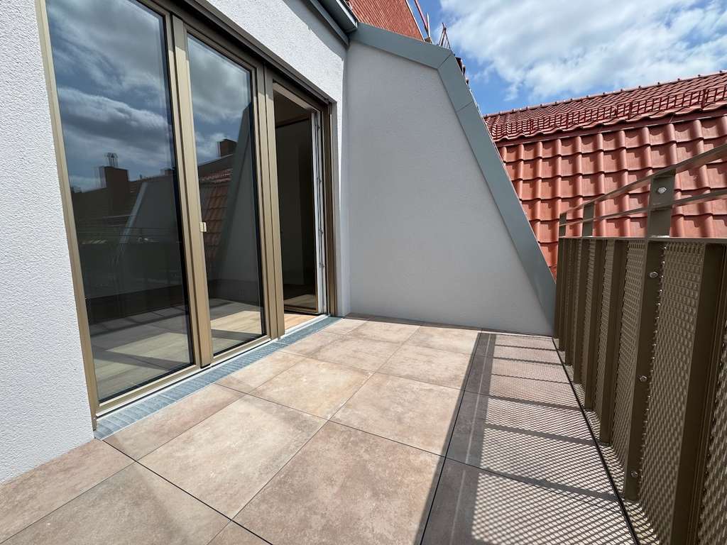 exklusive Eigentumswohnung mit großer Dachterrasse, Fernwärme+Lüftungsanlage, KFW55