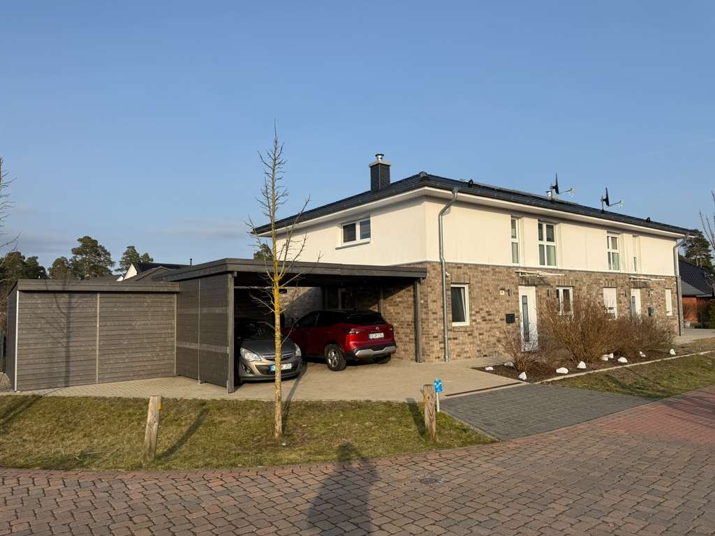 Immobilie in Lachendorf - Neuwertige Doppelhaushälfte mit tollem Garten und hochwertiger Ausstattung - Bild 0