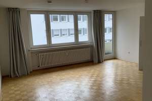 Tolles 1-Raum-Appartement mit Einbauküche in sehr zentraler Lage zu vermieten – Dreilindenstr. 73, 45128 Südviertel, Essen – Vorschaubild 1