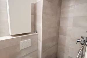 Sülz: Ruhiges, gemütliches Appartement mit Aufzug in schöner grüner Lage zu vermieten ! – Die vollständige Adresse der Immobilie erhältst du vom Anbieter., 50939 Sülz, Köln – Vorschaubild 4