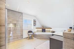 Exklusive Maisonette-Dachgeschosswohnung mit Designerküche, Luxusbad & Studio in Rückersdorf – Die vollständige Adresse der Immobilie erhältst du vom Anbieter., 90607 Rückersdorf – Vorschaubild 9