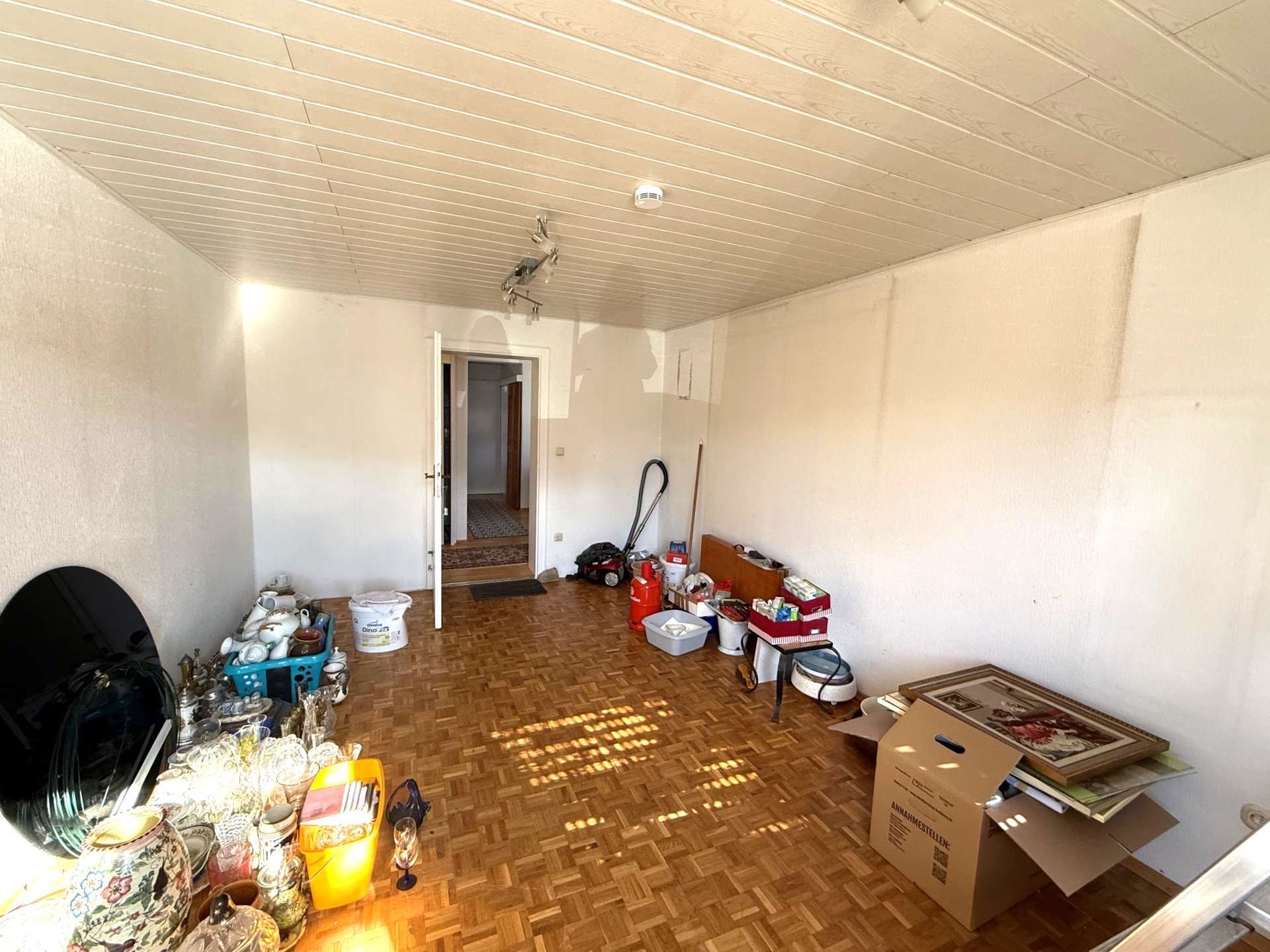 Immobilie in Planegg - *** Helle 4-Zimmer-Wohnung, ruhige Lage, mit Südloggia und einer Westterrasse *** *** - Bild 8