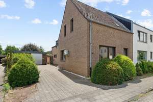 HAUS MIT EINLIEGER-APARTMENT, GARAGE, LAGER UND VIEL PLATZ IN MEERBUSCH-BÖSINGHOVEN ZU VERKAUFEN...