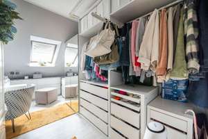 🍀 Zuhause im Glück - helle 3 Zimmer DG Wohnung mit Süd Ost Balkon, Stellplatz und Blick ins Grüne – 12207 Lichterfelde, Berlin – Vorschaubild 8