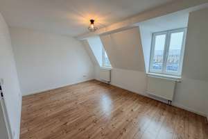 Exklusive 3,5 Zimmer-Wohnung mit Ankleide in zentraler Lage – Kölner Str. 73-77, 42651 Solingen-Mitte, Solingen – Vorschaubild 8