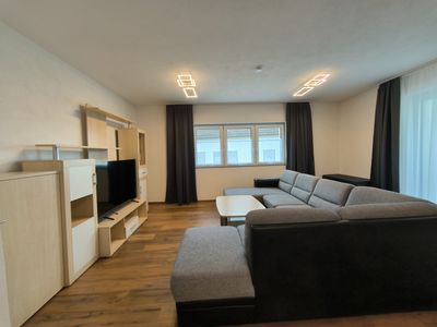 Möblierte 4 Zimmer Wohnung 123 m2 im EG