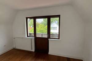 Charmantes Einfamilienhaus mit umlaufendem Garten in Hamburg-Poppenbüttel – 22399 Hummelsbüttel, Hamburg – Vorschaubild 14