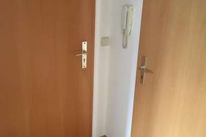 Helle 2,5-Zimmer-DG-Wohnung in Uninähe! Traumlage mitten in Regensburg-Kumpfmühl – Am Mühlbach 13, 93051 Kumpfmühl-Ziegetsdorf-Neuprüll, Regensburg – Vorschaubild 3