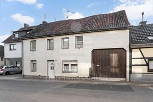 Einfamilienhaus mit Sanierungsbedarf in Kerpen-Blatzheim! – Die vollständige Adresse der Immobilie erhältst du vom Anbieter., 50171 Kerpen – Vorschaubild 1