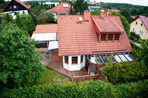 Großzügiges Wohnen mit Wintergarten und vielen Extras nahe Erfurt *Preis auf Anfrage – Die vollständige Adresse der Immobilie erhältst du vom Anbieter., 99326 Ilmtal – Vorschaubild 1