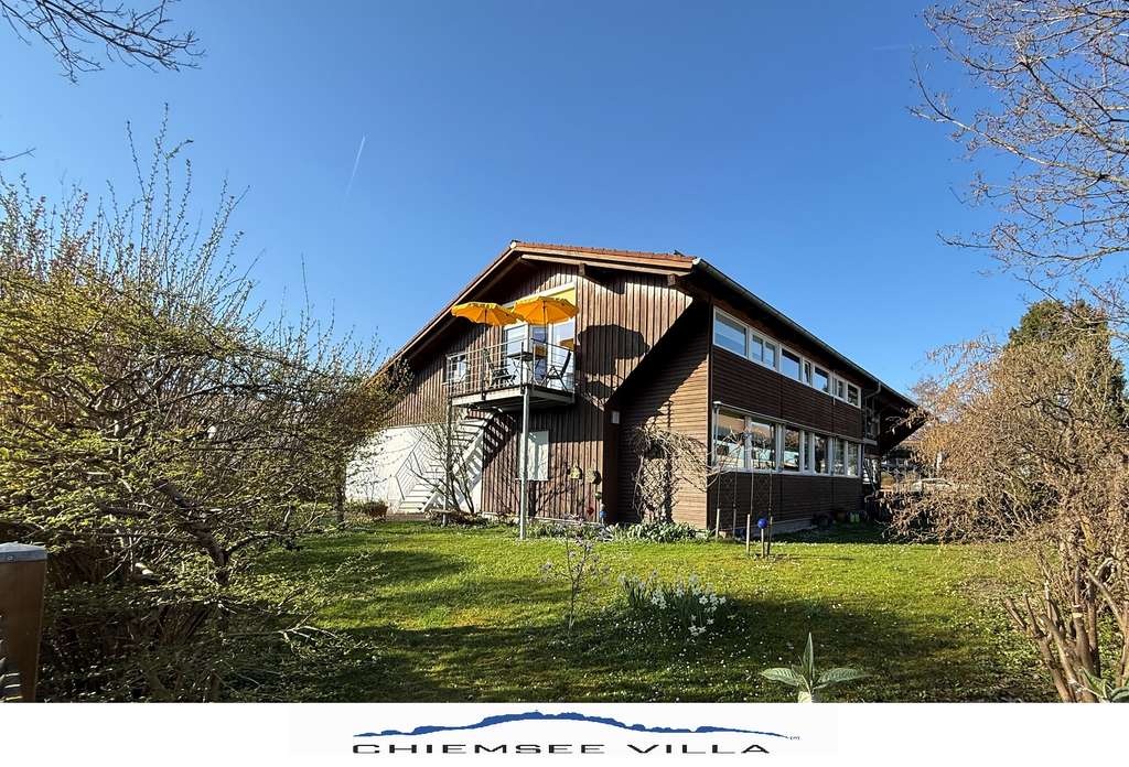 Immobilie in Bernau am Chiemsee - Hochwertig Wohnen und Arbeiten mit Bergblick in Bernau am Chiemsee - Bild 0