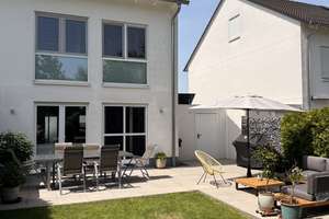 Moderne DHH in direkter Feldlage in Oggersheim Melm 