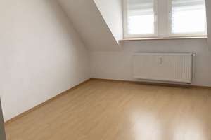 Charmante 2-Zimmer-Dachgeschoßwohnung in Nürnberg – Norastraße 11, 90427 Schniegling, Nürnberg – Vorschaubild 2
