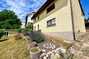 Einfamilienhaus in Crimmitschau
Neue Heizung, Garten, Nebengelass  – Die vollständige Adresse der Immobilie erhältst du vom Anbieter., 8451 Crimmitschau – Vorschaubild 3