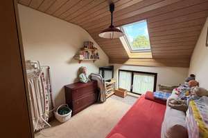 Charmantes Reihenhaus mit Garten, Stellplätzen & Ausbaupotenzial  – Die vollständige Adresse der Immobilie erhältst du vom Anbieter., 42651 Solingen-Mitte, Solingen – Vorschaubild 9