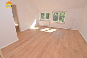*** TRAUMWOHNUNG frisch renoviert mit DACHTERRASSE *** – Clausstraße 112, 9126 Chemnitz – Vorschaubild 1