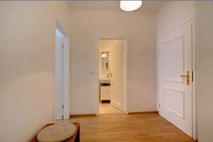 Möbliert: Schöne Altbauwohnung in Haidhausen auf Zeit mieten – Die vollständige Adresse der Immobilie erhältst du vom Anbieter., 81667 Haidhausen Nord, München – Vorschaubild 9