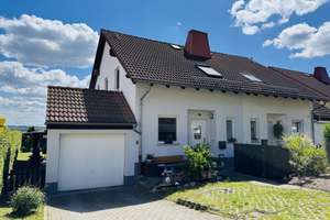SCHÖNE DOPPELHAUSHÄLFTE IN GEWACHSENER SIEDLUNG - PROVISIONSFREI – Die vollständige Adresse der Immobilie erhältst du vom Anbieter., 8373 Remse – Vorschaubild 2