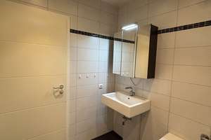 Modernisierte 2-Zimmer-Wohnung mit Loggia, Stellplatz & Einbauküche in Oggersheim – 67071 Oggersheim, Ludwigshafen am Rhein – Vorschaubild 12